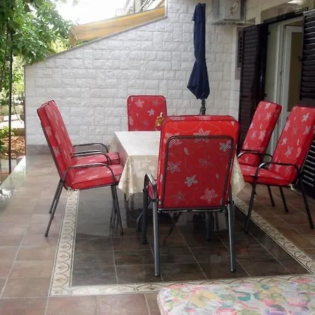 Apartment Bungalo - Near Trogir *
